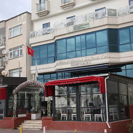 Asim Ve Nurhan Kocabiyik Oegretmenevi Estambul Exterior foto